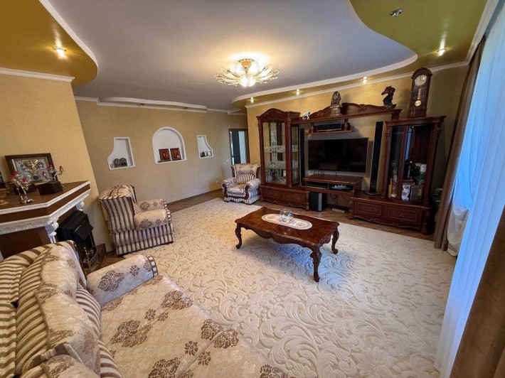 Продаж шикарної 3к квартири! Виставка - фото 1