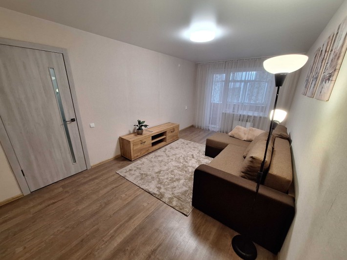 2 кім. 4 поверх р-н Владі з НОВИМ ремонтом. - фото 1