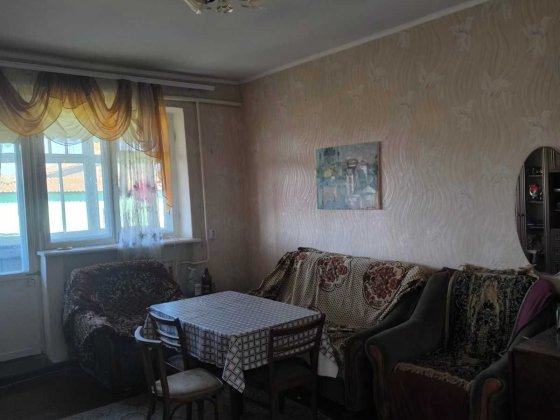 Продам трьох кімнатну квартиру, на ст.Бар Вінницька об. Барський р-н Бар