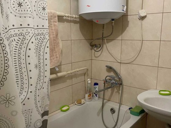 Самий Центр ! 3к по ціні 2к цегляний будинок / косметичний ремонт! Хмельницкий