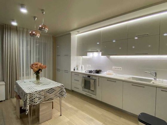 Простора дворівнева квартира з сучасним ремонтом Хмельницкий