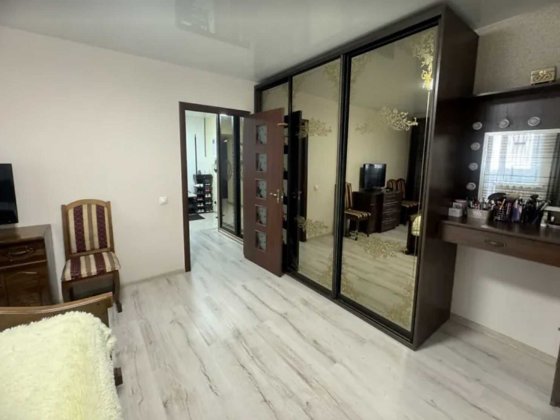 Двокімнатна квартира з ремонтом на третьому поверсі Хмельницкий