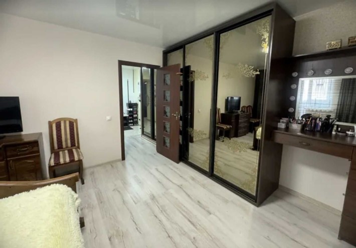 Двокімнатна квартира з ремонтом на третьому поверсі - фото 1