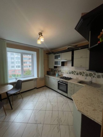 Велика. світла 2к на Виставці з прибудинковою територією 41078 - фото 1