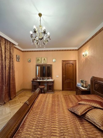 Дворівнева  простора квартира в центрі Луцька - фото 1