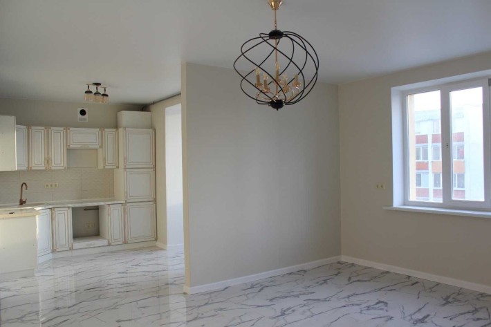 Простора двокімнатна квартира у мікрорайоні Виставка - фото 1