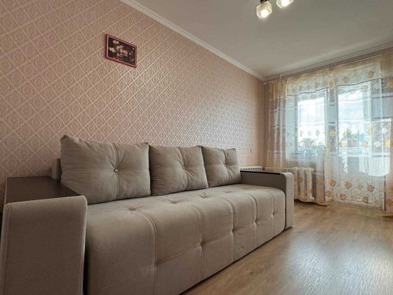 Продам 3-к квартиру по ул. 8-го Марта, Слобожанское. Кирпичный дом!