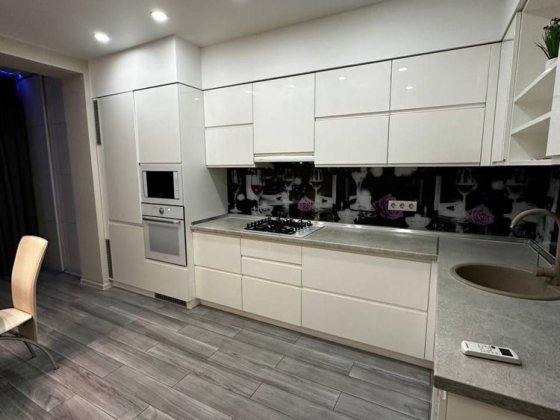 Продам 2 к кв ЖК Днепровская Брама  73 м2 Слобожанский Слобожанське