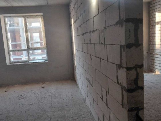 Продам 2 кім квартиру спальня+кухня-студія ЖК Брама-2 вулиця Сімейна 3