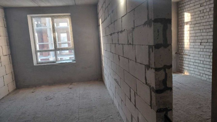 Продам 2 кім квартиру спальня+кухня-студія ЖК Брама-2 вулиця Сімейна 3 - фото 1