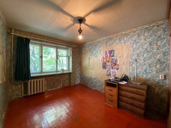 Продажа 2-ком .квартиры, ул. Сухомлинского, пгт. Слобожанское,безнал. Слобожанское