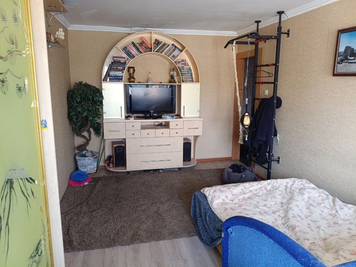 Продам 2-кімнатну квартиру, заг. площа 57,4 кв. м, район 5 школи - фото 1