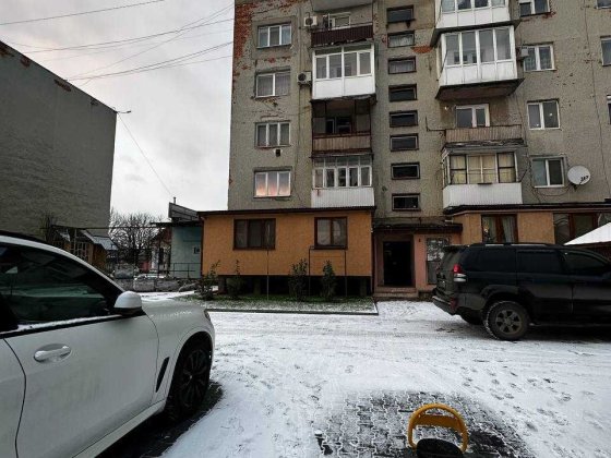 Продається однокімнатна квартира у місті Тячів Тячев