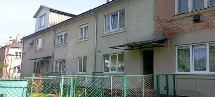 Продаємо трьох кімнатну квартиру - фото 1