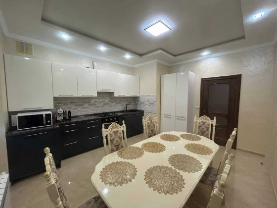 Продається трикімнатна квартира, вул. Паркова 3 Код: 40896 Минай