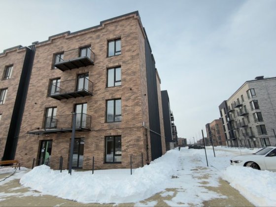 Продаж 1- кімнатної великої квартири з терасою на даху Крихівці