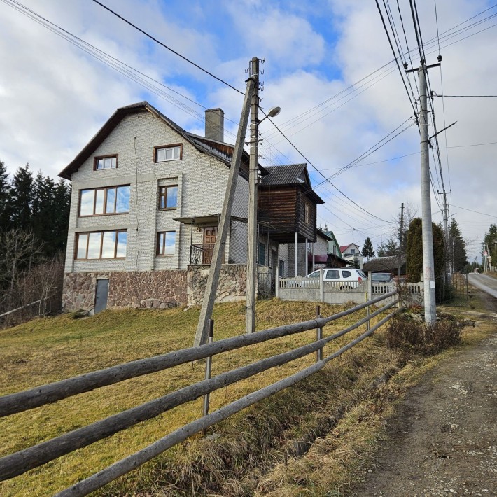 Продам 3 кімнатну квартиру будинок село Яблуниця поруч Буковель. - фото 1