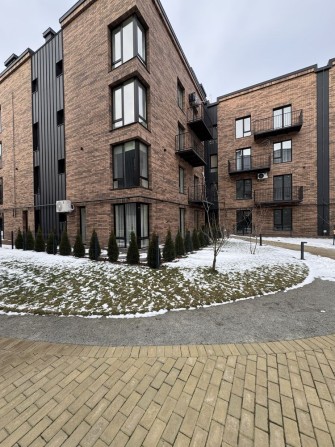 Велика 1-кімнатна квартира  на 2 поверсі, 49.7 м.кв. - фото 1