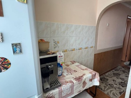 Продаєтсья 1к вул Довженка 6 35м2 Крихівці