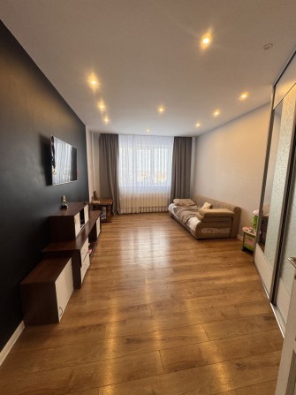 Продам 3-х кімнатну квартиру .,Хіміків 7 (96 кв. м.) - фото 1