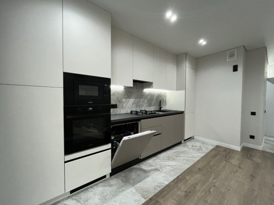 Сучасна,новобуд. готова до проживан.ЖК де є все для комфорт.проживання Угорники