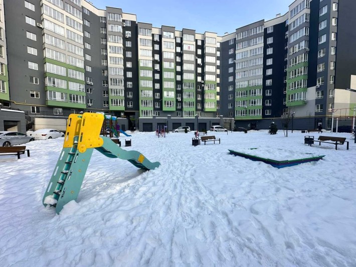 Продаж 1-кімнатної квартири 43,2 м2 біля міського озера  та парку. - фото 1