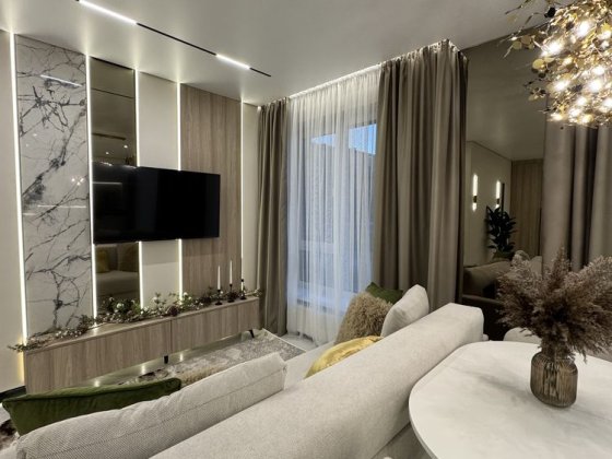 Квартира з патіо з дизайнерським ремонтом Крихівці