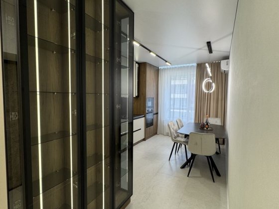 Трикімнатна квартира на березі Міського Озера Крихівці