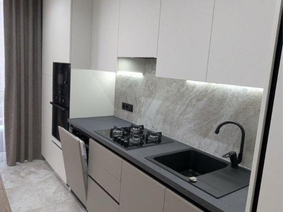 Продаж квартири з сучасним ремонтом ( Ще діє переуступка ) Микитинцы