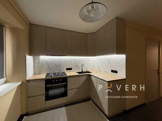 Продаж квартири з сучасним ремонтом і власною терасою Богородчани Богородчани