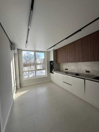 Продається простора 1-кімнатна квартира! - фото 1