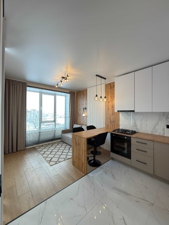 Видова євродвушка з ремонтом і виглядом на озеро. - фото 1