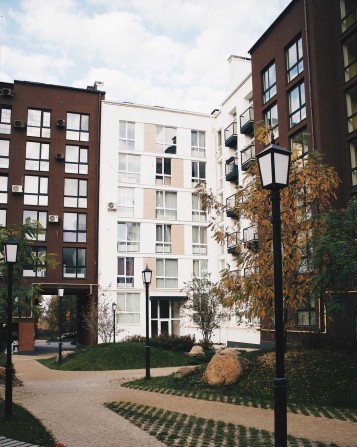 Продаж 2-кімнатної квартири в центрі Білогородки, ЖК CENTER - фото 1