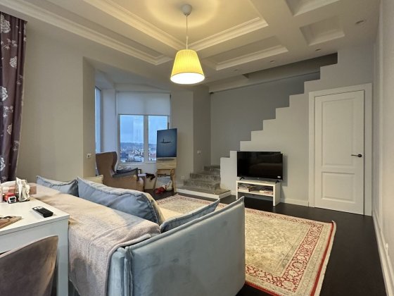 Видова дворівнева квартира з ремонтом Ворзель