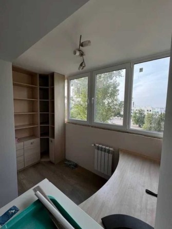 Простора 3-кімнатна квартира в центрі Бородянки - фото 1