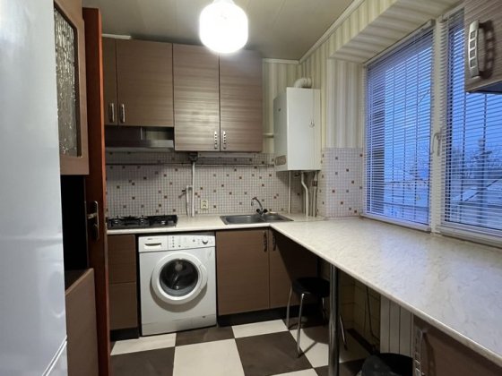 1кімнатна; Три спальних місця; Сертифікат -Так! 2% податки Горенка