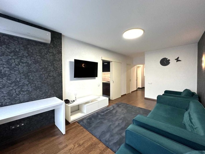 Продаж 3-кімнатної квартири з ремонтом у ЖК Чайка, вул Лобановского 27 - фото 1