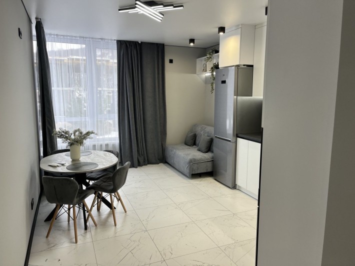 Продаж однокімнтної квартири з ремонтом ЖК Auroom Forest м. Винники - фото 1