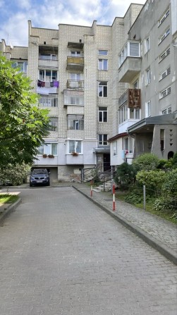 Винники Кільцева 10 Квартира 2 кімнати - фото 1