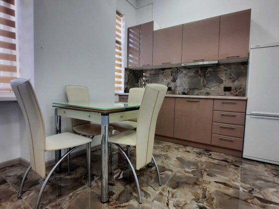 Продаж трьохкімнатної квартири в центрі міста пл.Ринок Самбор