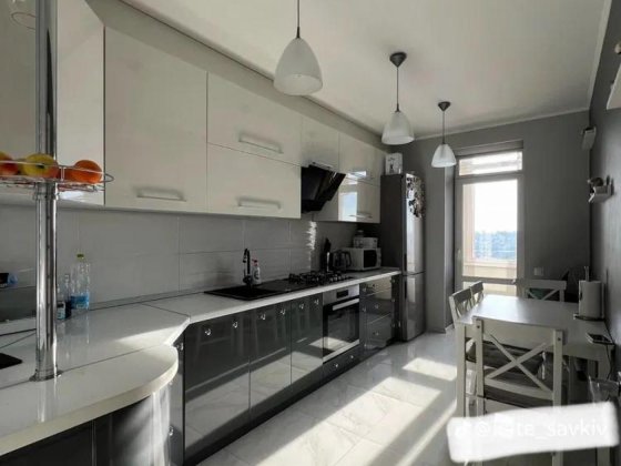 Продаж / Квартира / Богдана Хмельницького, Зубра Зубра