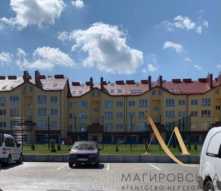 Продаж  чотирикімнатної квартири по вул.Тролейбусна - фото 1