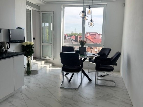 Продаж просторої 3 кімн квартири з терасою Малехів вул Івана Богуна Малехів