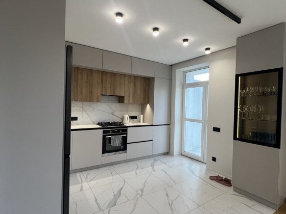 Продаж 3 кімн квартири в новобудові поруч Сихів Давидов