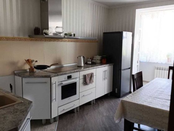 1 кім.квар Радужний.Євроремонт та техника. Гардеробна. Балкон. Лиманка