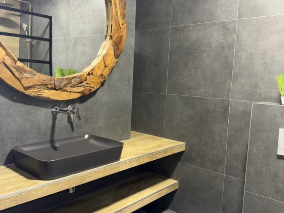 Продаю 2-ух комнатную квартиру Кадор  Сахарова Лески (Одесская обл.)