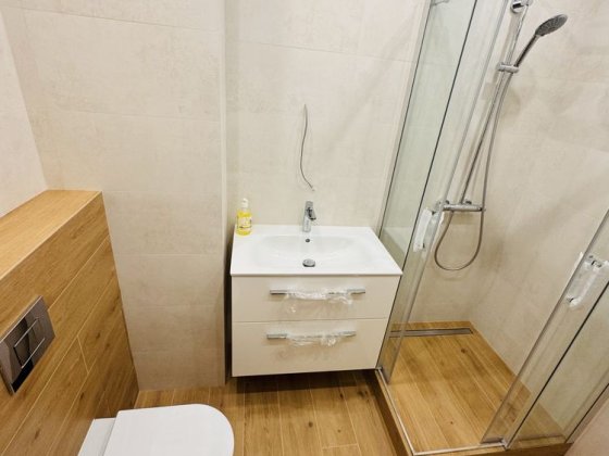 Новобудова. Сахарова. Єоселя.Початий ремонт. Програмы + Лески