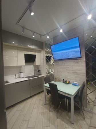 Двухкомнатная квартира возле ТЦ Ривьера - фото 1