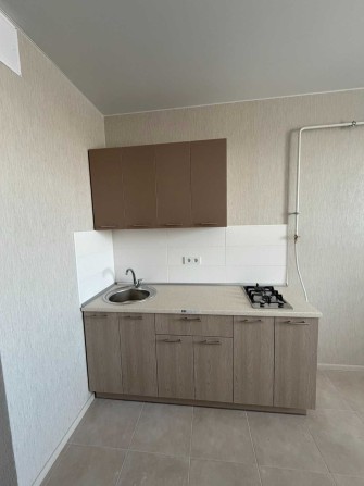 Продам 1 комнатную квартиру в новом сданном доме - фото 1