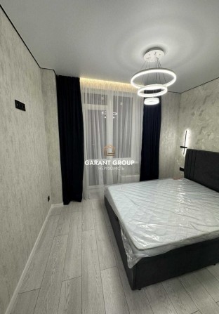 По вигідній ціні однокімнатна з сучасним ремонтом квартира - фото 1